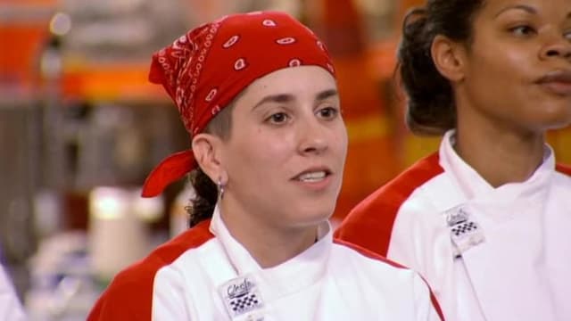 S10:E08 - 12 Chefs Compete