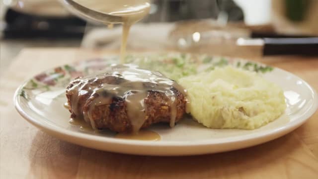 S01:E09 - Retro TV Dinner Comfort