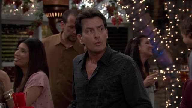 S01:E07 - Charlie's Patient Gets Out of Jail