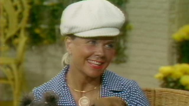 S01:E33 - Doris Day