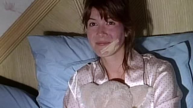 S14:E15 - Hints and Evasions