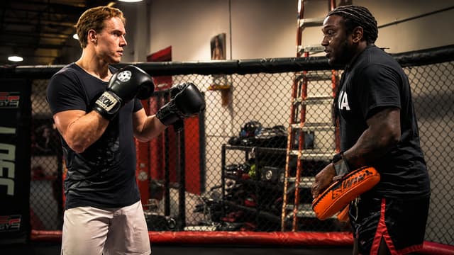 S01:E04 - This UFC Coach Destroyed My Ego Fast!