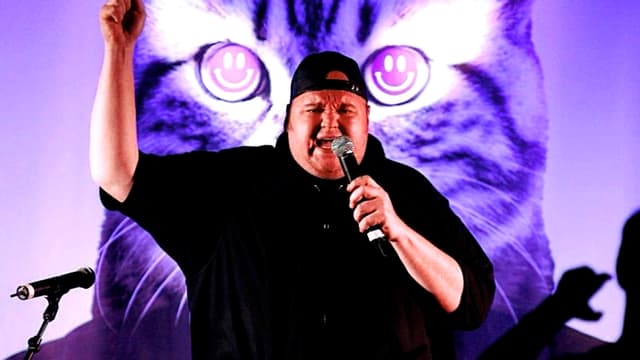 S01:E03 - Kim Dotcom, the Mega-Pirate