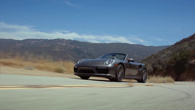 S08:E08 - Audi R8 vs. Porsche Cabriolet