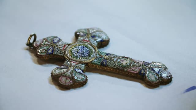 S05:E45 - Tiny Bike, Romanian Cross, Box Kite