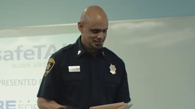 S01:E03 - The Message