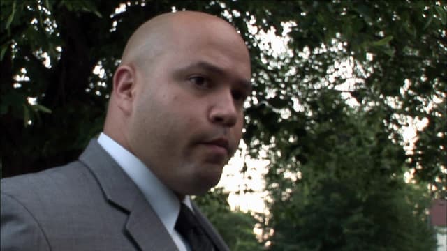 S08:E10 - Out of Sight / Missing Piece