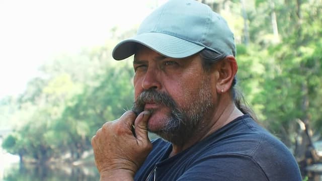 S03:E05 - Surviving the Swarm