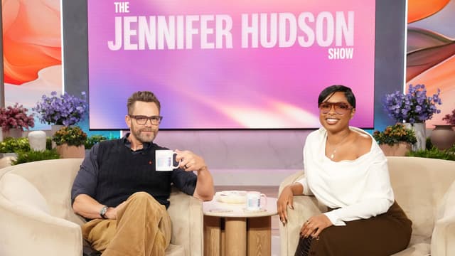 S05:E20 - Joel McHale, Kwane