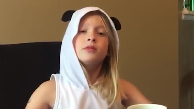 S01:E02 - Unaccompanied Minors