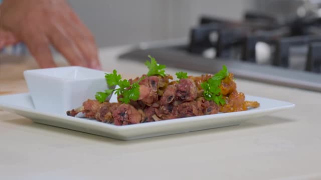 S01:E02 - Feeling Peckish