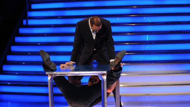 S01:E06 - Episode 6