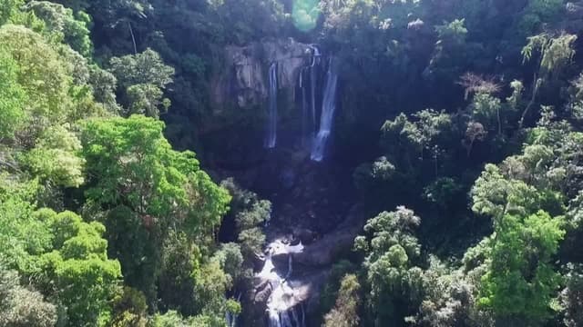 S02:E09 - Australia's Champagne Pools