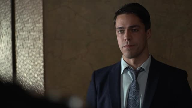 S03:E02 - Walk the Line