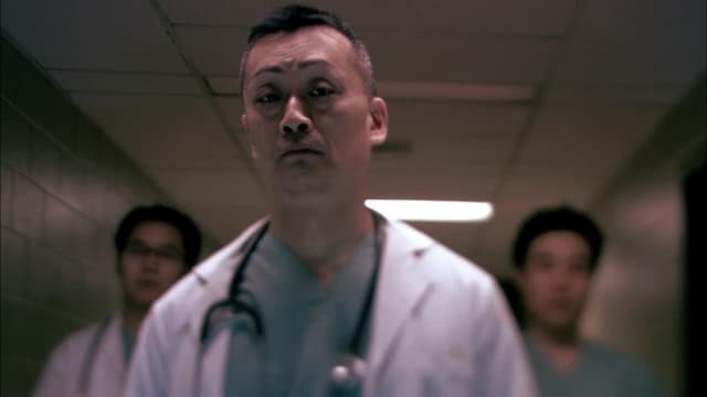 S01:E03 - Osaka Train Wreck