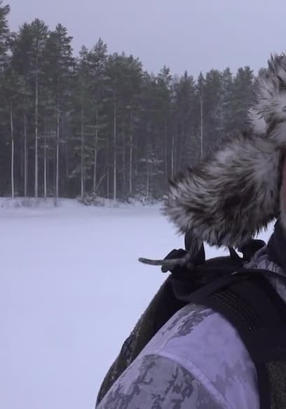 Póster de S01:E12 - Heading Into the Snowstorm Hunting Capercaillie in the Tree Tops