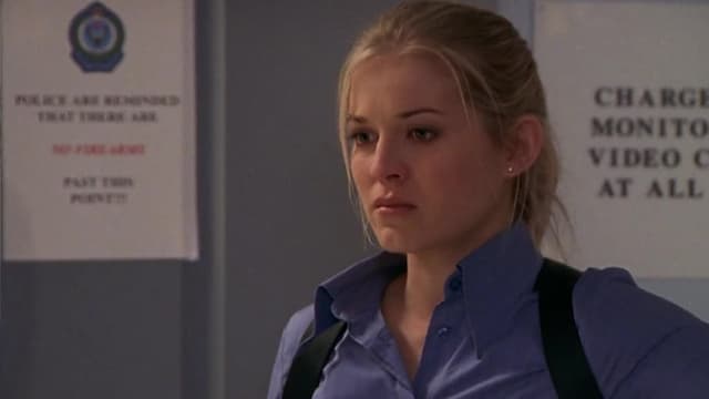 S01:E10 - Kickboxer Kills Rapist