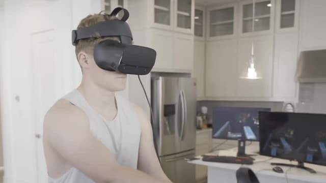 S06:E07 - I Ran a Marathon in VR