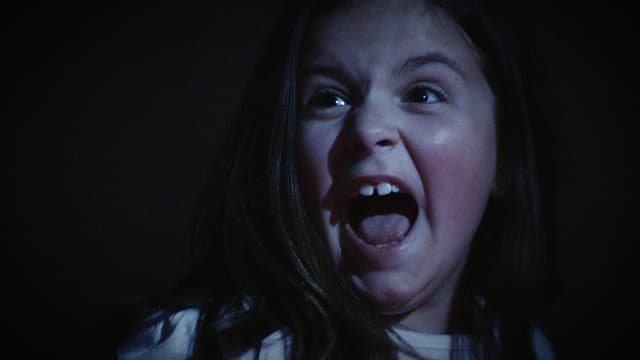 S02:E09 - Dark Room and Summer Rental