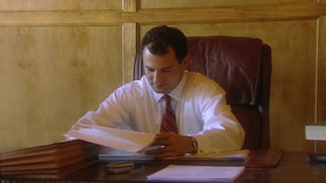 S06:E06 - Lexington, KY: A Parting Shot