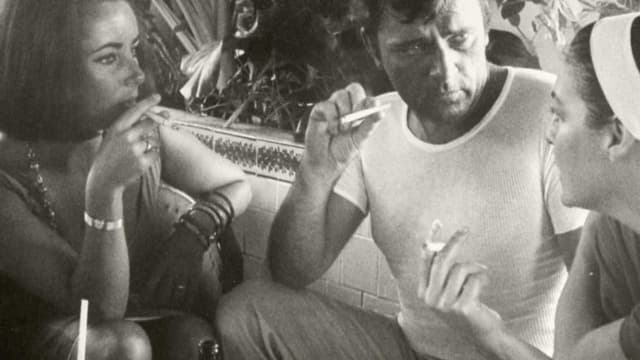 S01:E04 - Elizabeth Taylor