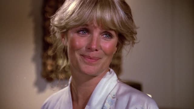 S01:E10 - The Necklace