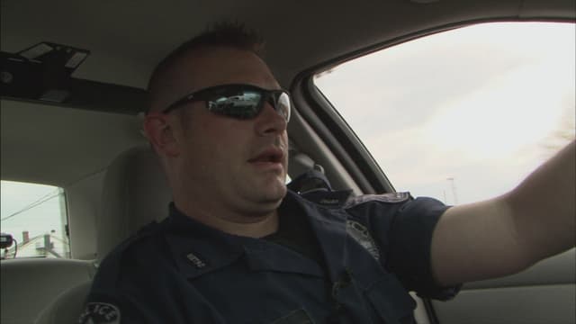 S10:E04 - Off the Tracks