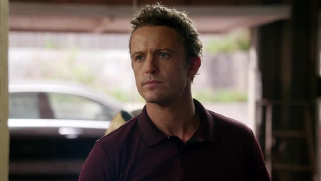 S01:E02 - Blood Brothers