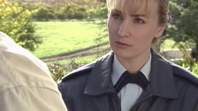 S02:E06 - The Men in Her Life