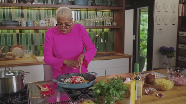 S01:E11 - Paella Macaroni