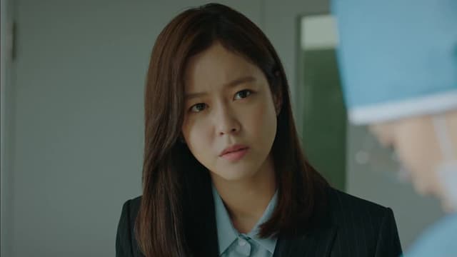 S01:E01 - A Closed Down Station and a Skeleton