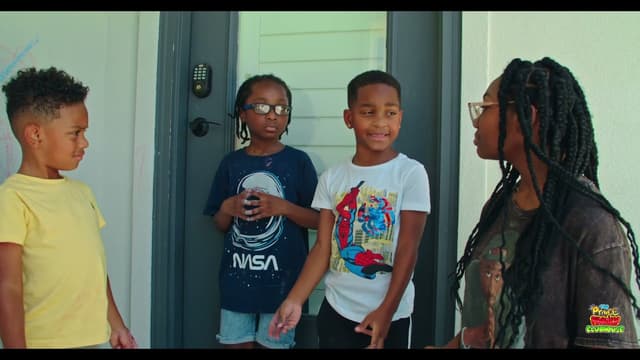 S01:E08 - Scary Stories & Bullies