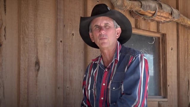 S01:E08 - White Stallion Ranch; Western Artist Loren Entz