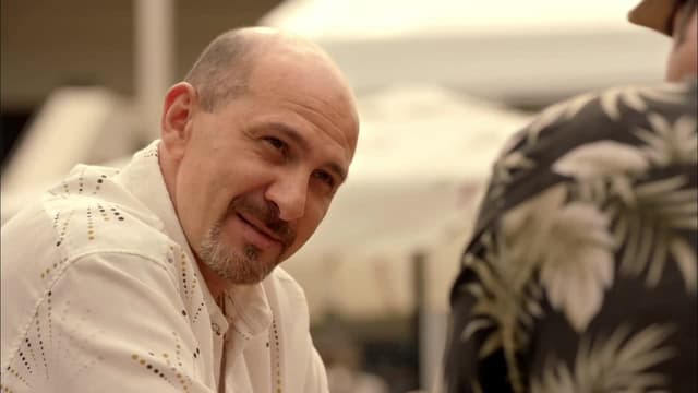 S01:E06 - A New Life