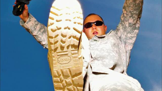 S16:E19 - Shoes