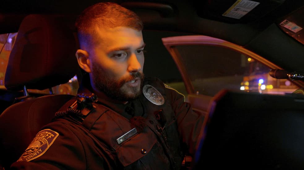 Watch Police 24/7 S02:E26 - What in the World Is This? - Free TV Shows ...