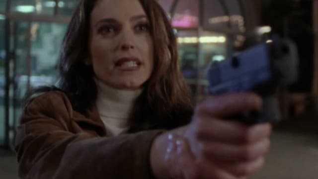 S01:E08 - Through a Glass, Darkly