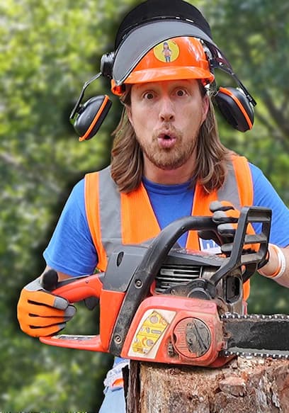 S03:E12 - Lawnmower Race poster