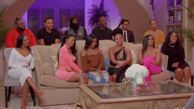 S01:E08 - The Sleepover