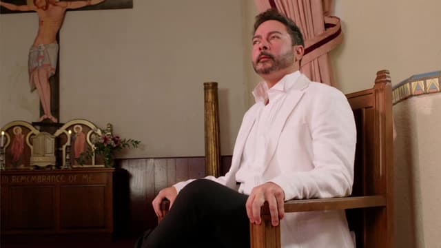 S01:E09 - ¡Argentina tiene al Papa, México tiene al Mesías!