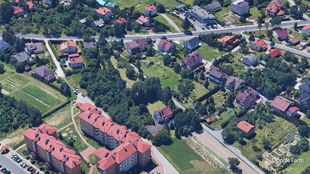 S01:E06 - Nuclear Secrets Under Poland: The Cold War Bunker Hidden in Plain Sight
