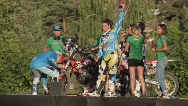 S01:E04 - Only Live Once | FMX Freestyle
