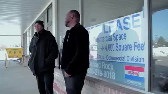S01:E11 - The Plot