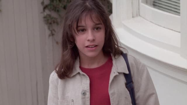 S03:E303 - Short Cuts
