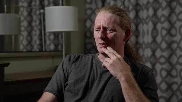 S01:E03 - Fuego en la estación discoteca