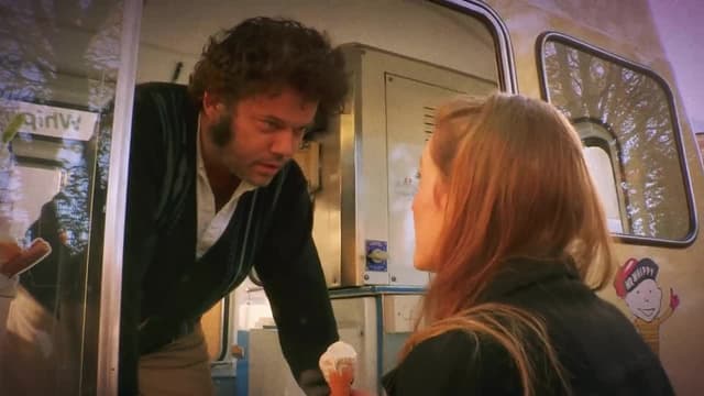 S01:E01 - When Fred Met Rose