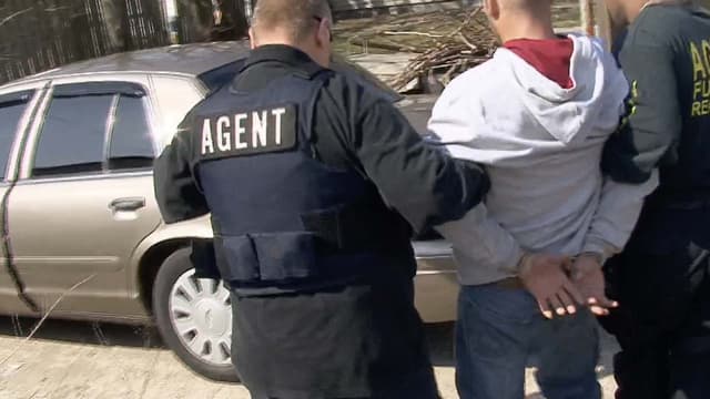 S01:E10 - Episode 10