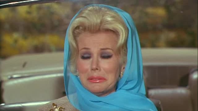 S01:E01 - Oliver Buys a Farm