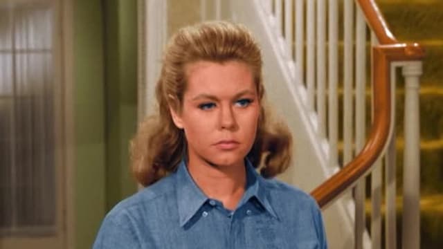 S02:E24 - Samantha, the Dressmaker