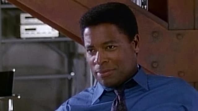 S14:E10 - The Invisible Man